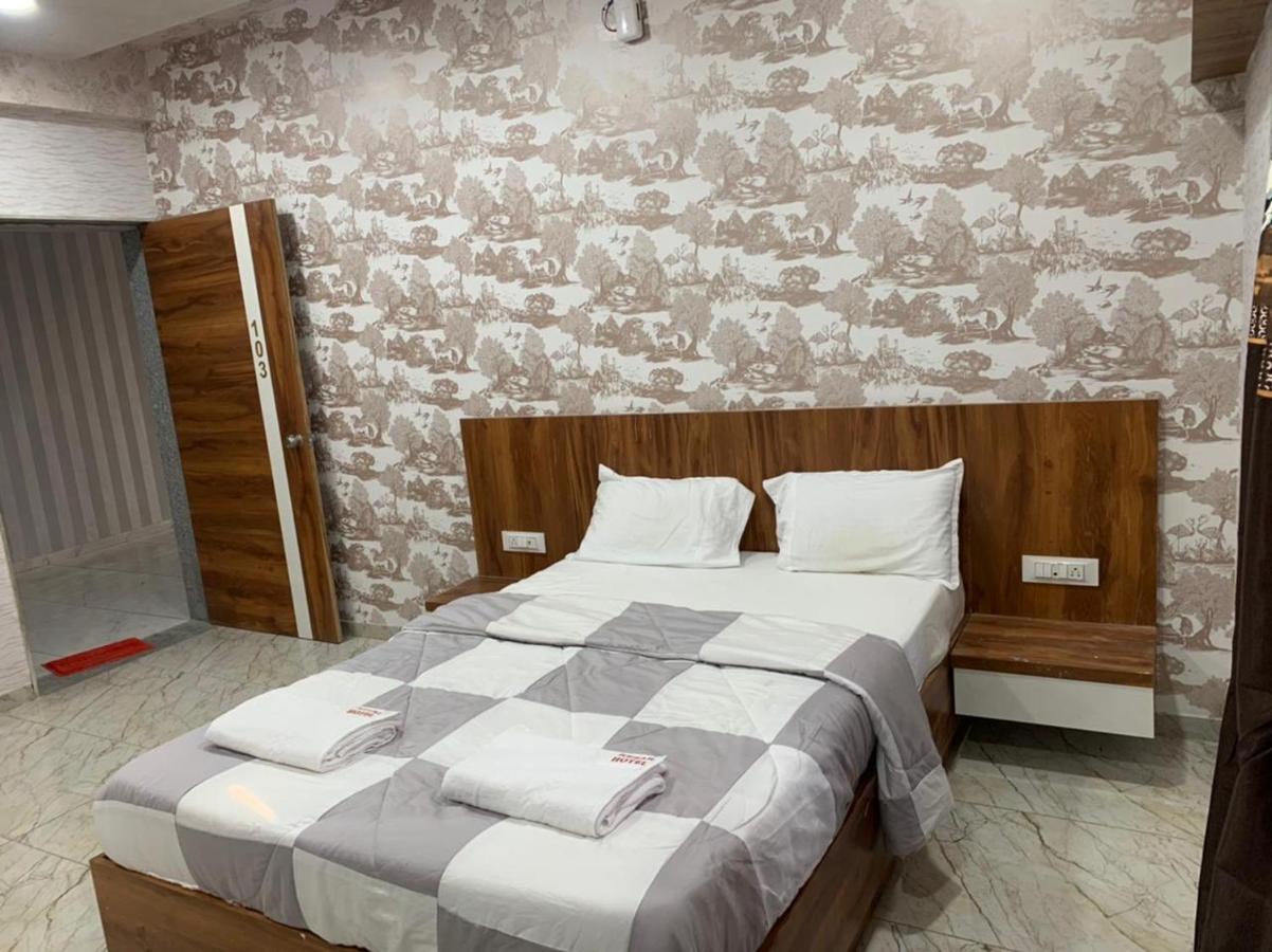 Kesar Hotel Viramgam Extérieur photo