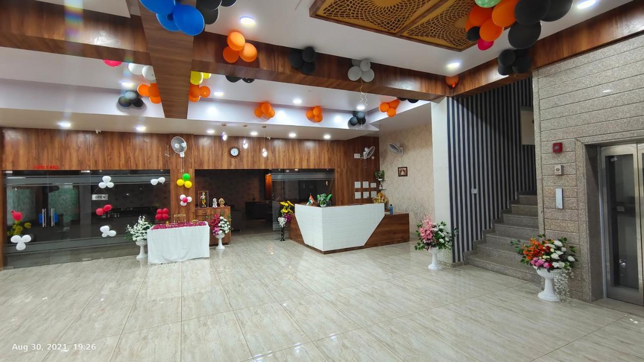 Kesar Hotel Viramgam Extérieur photo