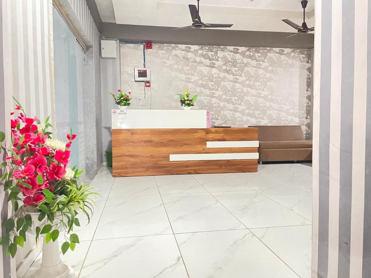 Kesar Hotel Viramgam Extérieur photo