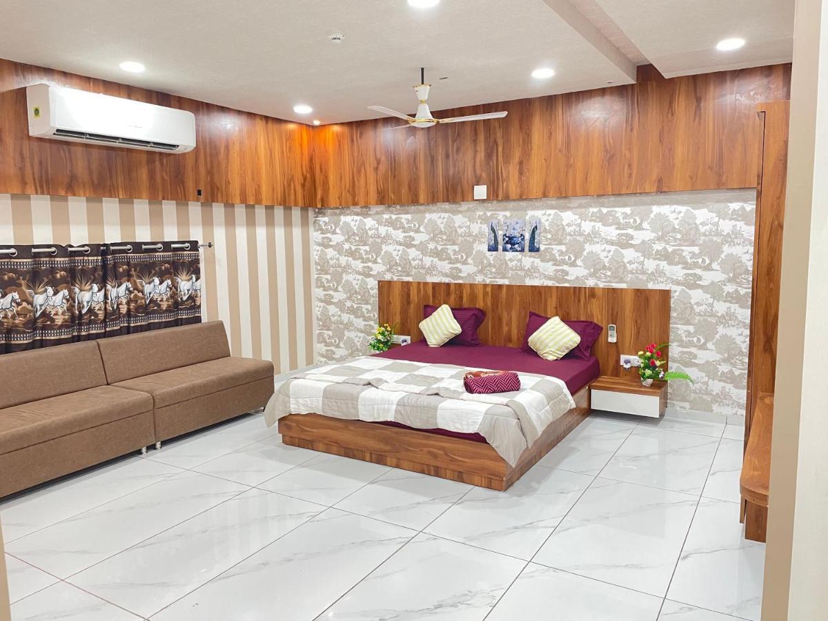 Kesar Hotel Viramgam Extérieur photo